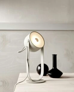 Svejk 13 Tischlampe, Beige/Messing -Möbel Verkauf co bankeryd svejk 13 tischlampe 2