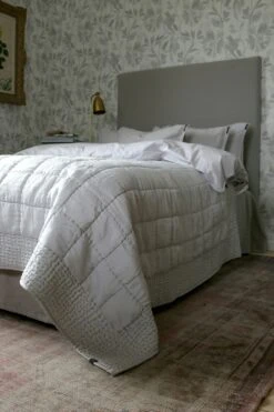 Delia Tagesdecke 240x240 Cm, Pearl -Möbel Verkauf himla delia tagesdecke 240x240cm pearl 12