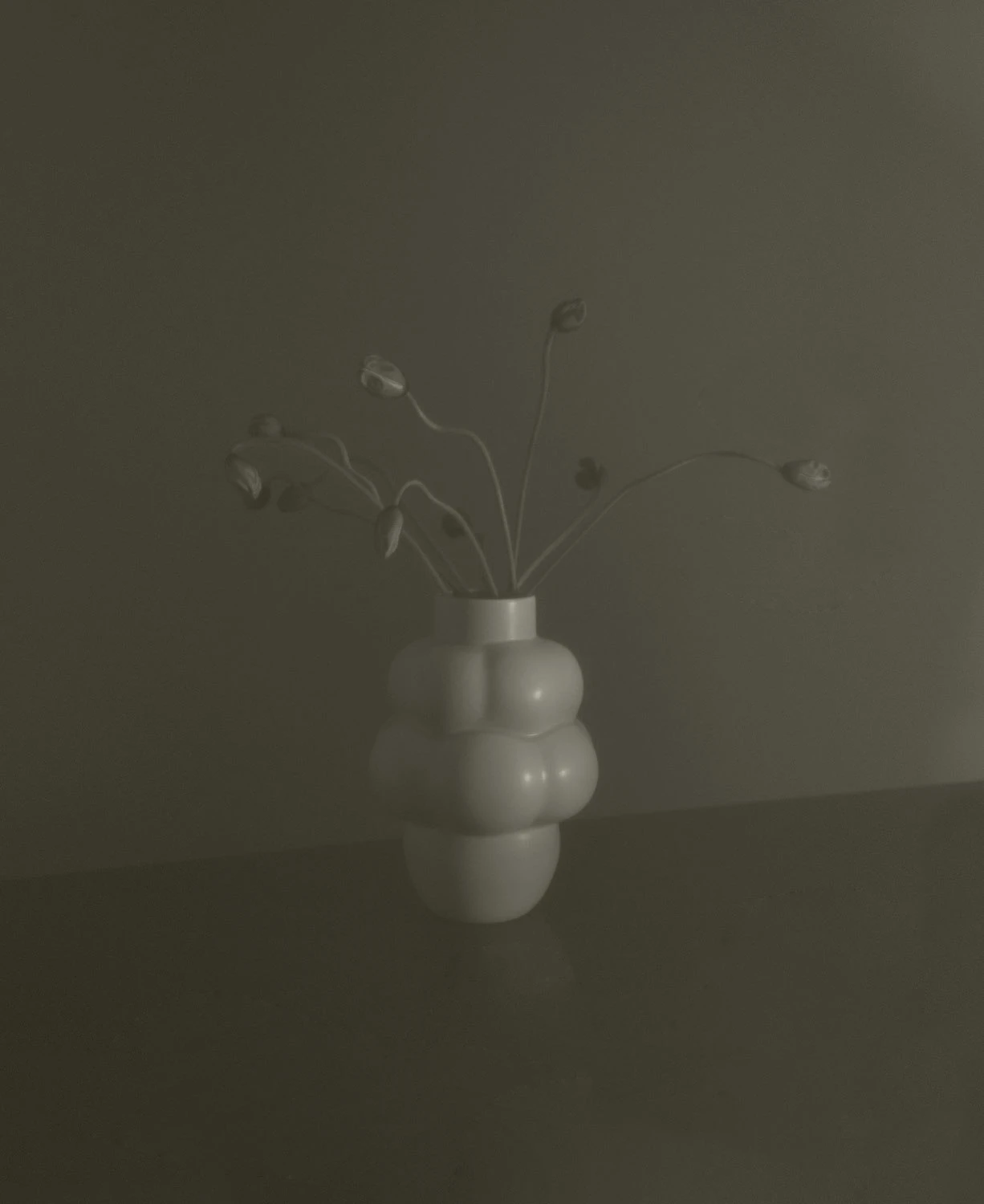 Balloon 04 Vase 32 Cm, Opalweiß 4 Balloon 04 Vase 32 Cm, Opalweiß – Bild 2