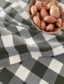 Ted Tischdecke 140x250 Cm, Olivgrün -Möbel Verkauf recycled by wille duk ted recy 140x250 denimbla beige brun 5